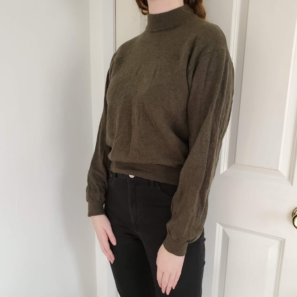 🌸 Brandini Turtleneck Sweater 🌸 - Picture 2 of 5